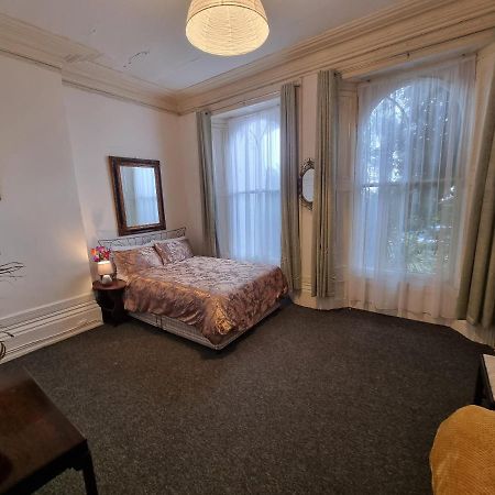 Large Flat Next To Port, Cliffs, Beach With Parking Dover Exteriör bild