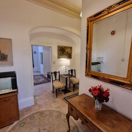 Large Flat Next To Port, Cliffs, Beach With Parking Dover Exteriör bild