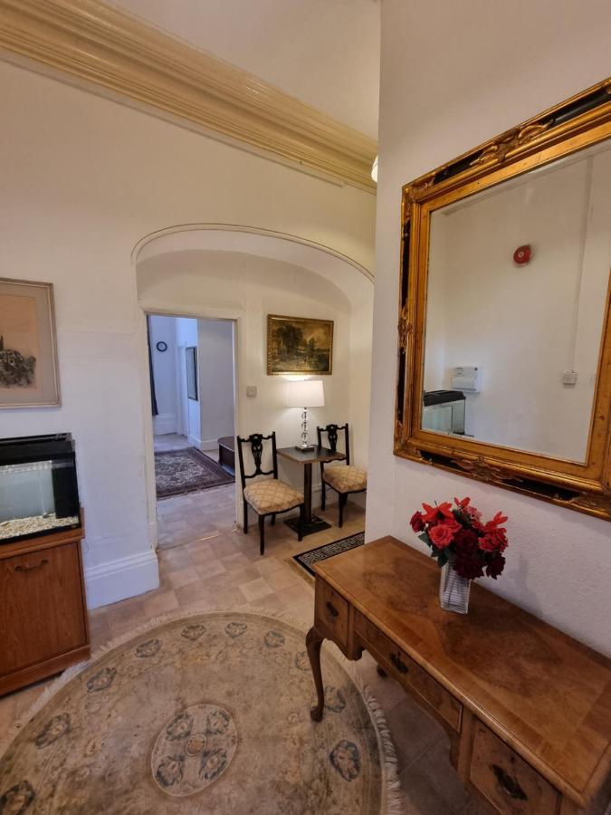 Large Flat Next To Port, Cliffs, Beach With Parking Dover Exteriör bild